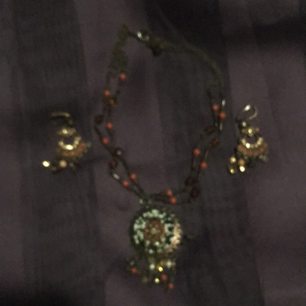 Jewelry - Picture 3 of 3